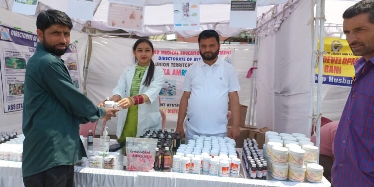 Dr Ritu Thakur organizes Ayush Medical Health awareness camp