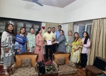 Sparkle Women Club members meet Corporator Rahul, seeks development of park