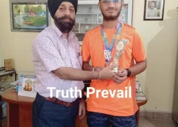 SGHMS School felicitates Samarjot for excelling in first India skating games 