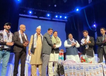 Senior leaders of NPP Kashmir including 7 District presidents join AAP