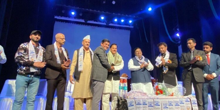 Senior leaders of NPP Kashmir including 7 District presidents join AAP