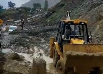 Incessant rains: J&K highway closed for second consecutive day