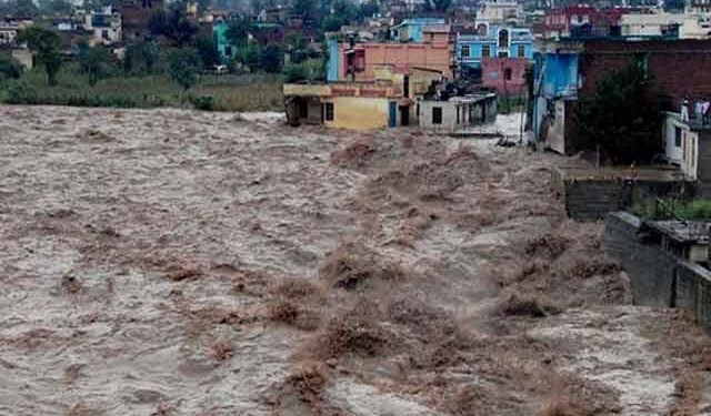 Five people rescued from flash floods in Jammu