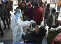 India logs 5,233 new COVID-19 cases
