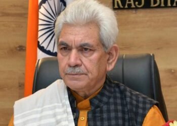 LG Sinha greets doctors on “doctors day”, DAK demand setting up of University