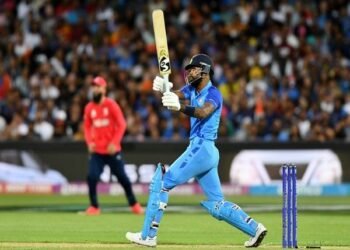 T20 WC: Half-centuries from Pandya, Virat power India to 168/6 against England in semifinal