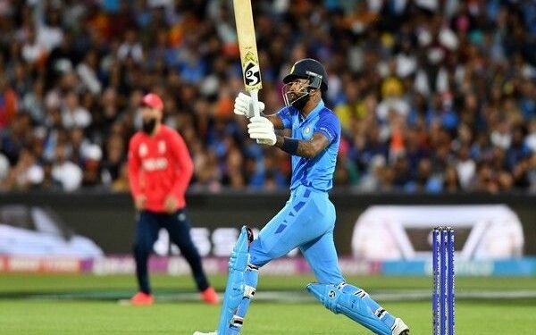 T20 WC: Half-centuries from Pandya, Virat power India to 168/6 against England in semifinal