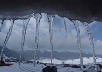 Mercury Falls To Sub-Zero Level At Most Places In Kashmir: MeT