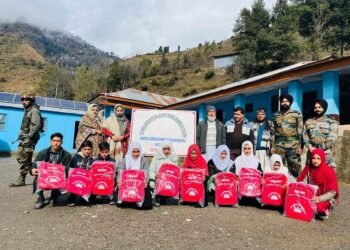Indian Army Thrust to BPL Students at Loran, Poonch