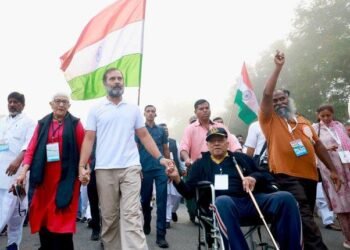 Bharat Jodo Yatra: Ex-Navy chief Admiral Ramdas joins Rahul Gandhi