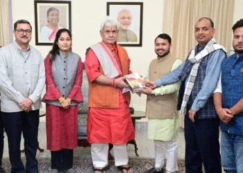 Former Deputy CM; DDC Chairperson, Ex-MLC, ABVP delegation call on Lt Governor