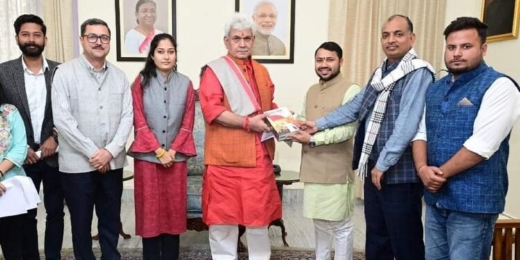 Former Deputy CM; DDC Chairperson, Ex-MLC, ABVP delegation call on Lt Governor