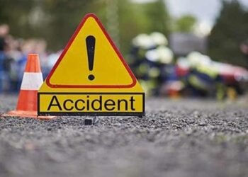Mini bus skids off road in J-K 15 injured