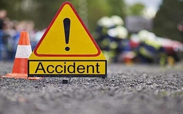 Mini bus skids off road in J-K 15 injured