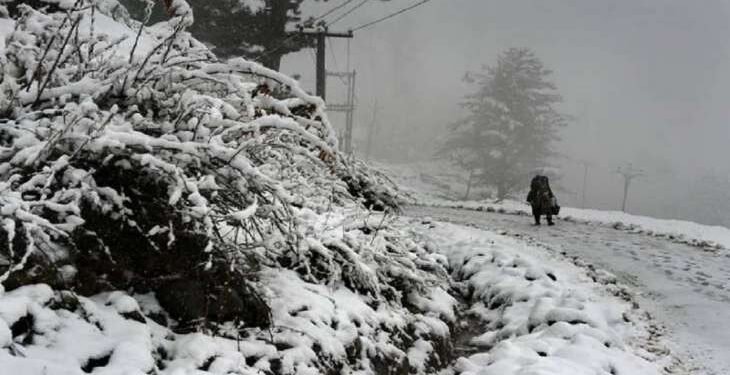 J&K: Mughal road closed for this winter season, owing to heavy snowfall & slippery conditions