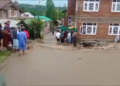 Cloudburst Triggers Flash Floods in Achgoza, Pulwama; Water Recedes Slowly