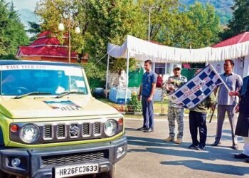 L-G Sinha Flags Off Thrilling IAF Car Rally from Thoise