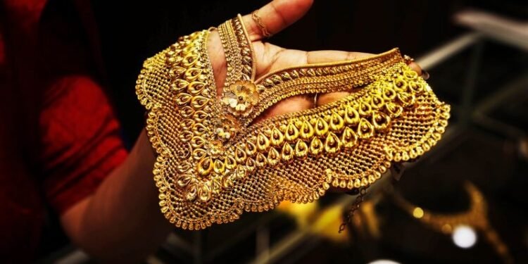 Dhanteras Sales Expected to Soar Beyond ₹30,000 Crore Despite Rising Prices