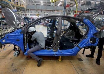 Automobile sales surge 12% during festivities