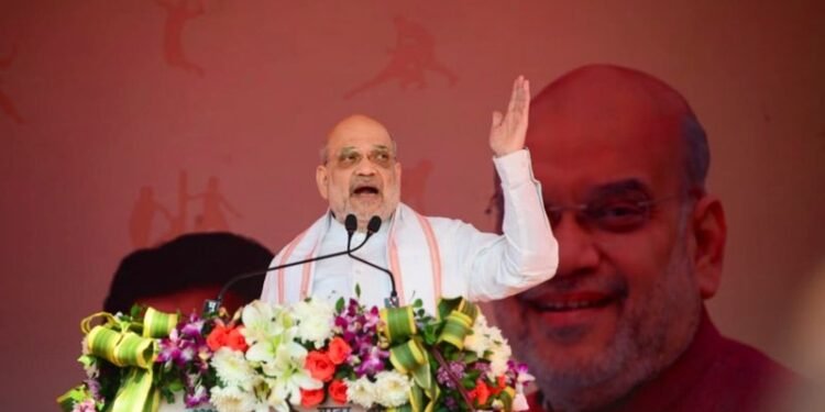 Give up arms or face strong action: Amit Shah to Naxals