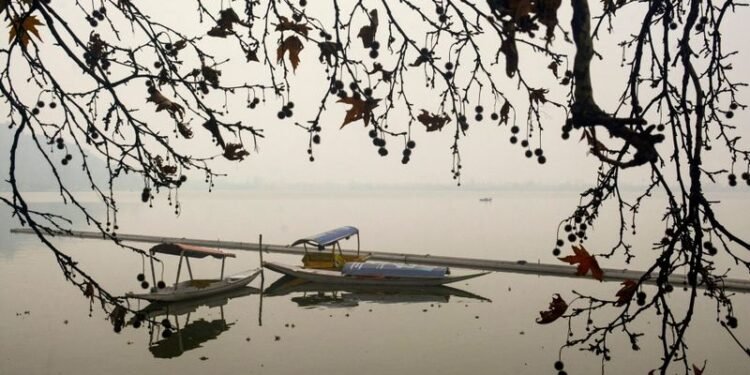 Slight respite from cold conditions in Kashmir