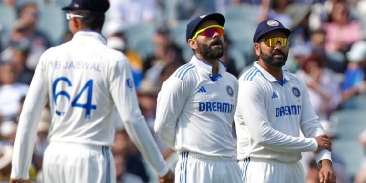 Kohli addresses team in Brisbane, Rohit bats against semi-new and new ball