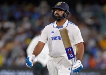 Rohit must return to opening if he has to throw the first punch: Shastri