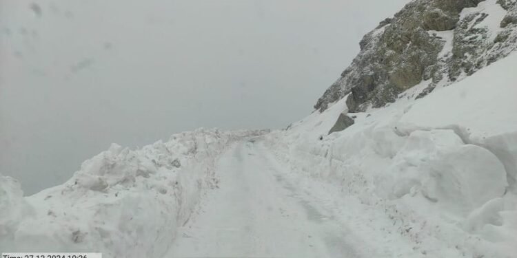 Mughal Road, Sinthan Pass closed for traffic