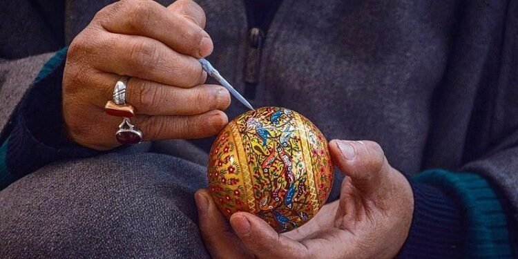 KCCI urges PM, L-G to reconsider GST hike on textiles, handicrafts