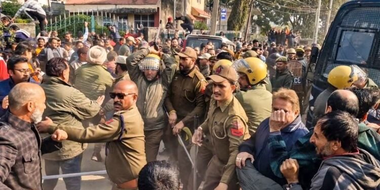 Shutdown in Katra against ropeway enters 2nd day, protesters launch hunger strike