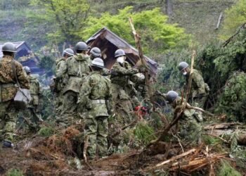 Magnitude 6.9 quake rattles Japan, followed by tsunami warnings