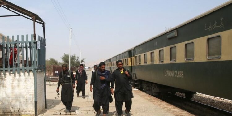 Pakistan train attack: 190 passengers rescued, some hostages dead