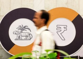 RBI allows banks to hike ATM charges to Rs 23 per withdrawal from May 1