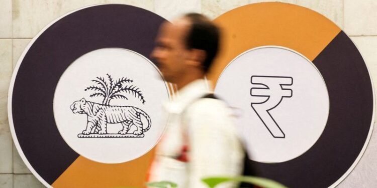 RBI allows banks to hike ATM charges to Rs 23 per withdrawal from May 1