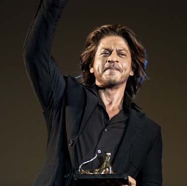 Shah Rukh Khan sets stage on fire at IIFA 2025 with spectacular performance