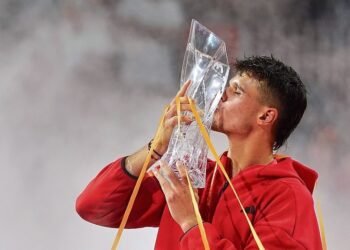 Teenager Mensik denies Djokovic 100th title