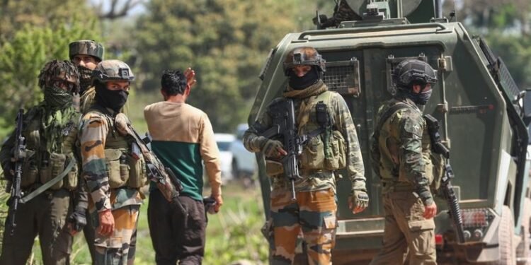 Pakistan Army violates ceasefire after mine blast along LoC in Poonch