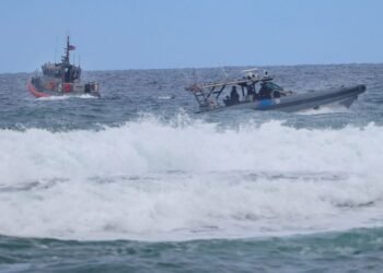 3 killed in boat capsize off San Diego beach; 2 Indian kids among 7 injured