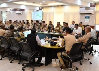 J&K police chief reviews Amarnath Yatra security