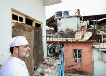 Ahead of Shah’s J-K visit, Rahul writes to PM Modi seeking relief for Pak shelling victims