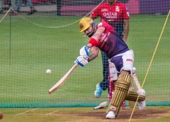 Bollywood actress Avneet Kaur trends, Virat Kohli breaks silence after Instagram ‘like’ controversy