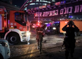 ‘Tehran will burn’ if Iran continues missile strikes, Israeli defence minister warns