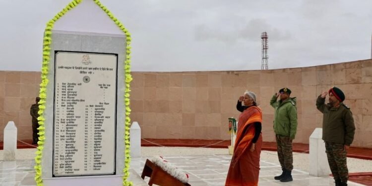 Sitharaman pays tribute at Rezang La War Memorial