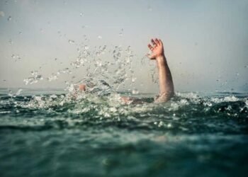 2 minor siblings feared drowned in Chenab, search on for bodies