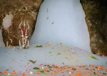 Nearly 17,000 More Pilgrims Offer Prayers at Amarnath Shrine; Yatra Crosses 1.28 Lakh Mark