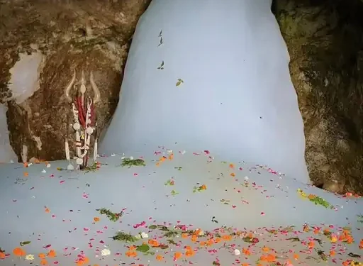 Nearly 17,000 More Pilgrims Offer Prayers at Amarnath Shrine; Yatra Crosses 1.28 Lakh Mark