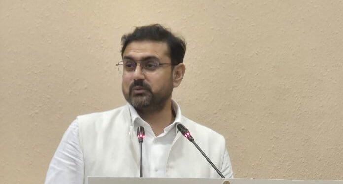 Satish Sharma Bats for Digital Empowerment, Youth Entrepreneurship at FTII Traders Conclave in Srinagar