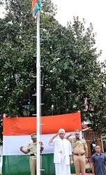 LG Sinha Hoists Tricolour at Raj Bhavan, Pays Tribute to Martyrs on 79th Independence Day