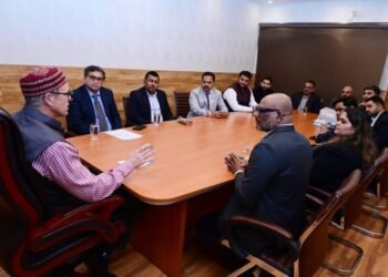 Indo-Australian Delegation Calls On CM, Proposes Transformative CSR Initiatives For J&K