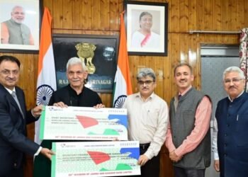 J&K Bank Hands Over ₹130 Crore Dividend to UT Administration